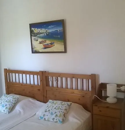 לינה וארוחת בוקר Mercan