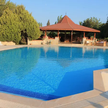 Mercan לינה וארוחת בוקר 2*