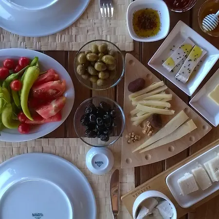 Mercan לינה וארוחת בוקר דטקה